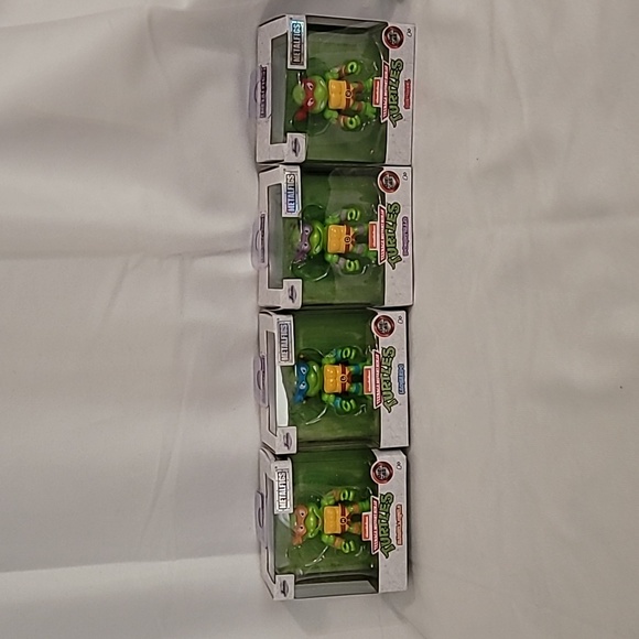 Nickelodeon Other - TMNT Metalfigs keychains